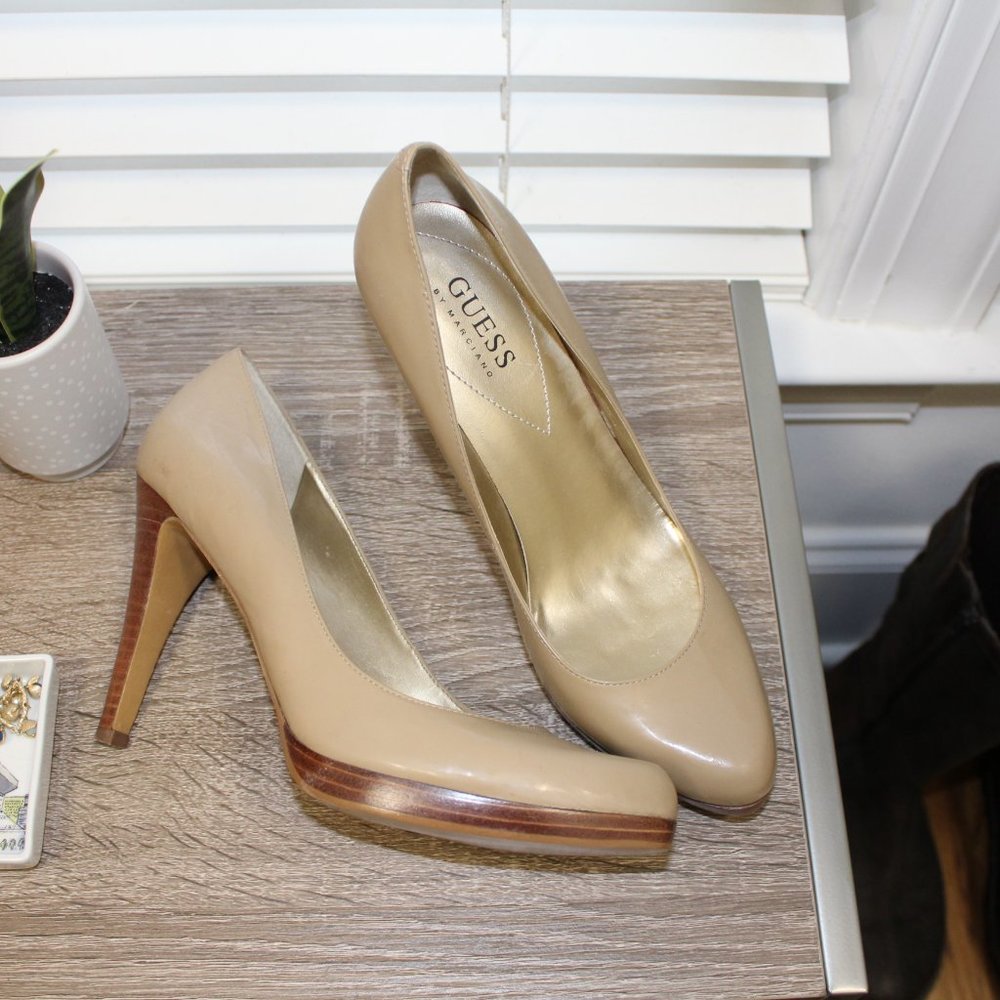 Guess Marston patent leather pump heels in camel
